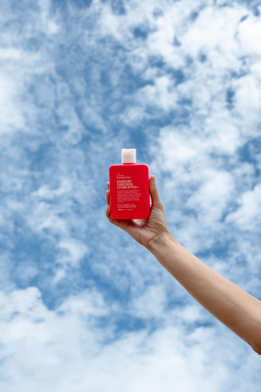 We Are Feel Good Inc Signature Sunscreen SPF50+ 200ml