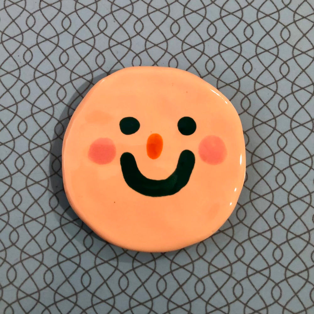 Pansy Wall Face - Peach Happy Face