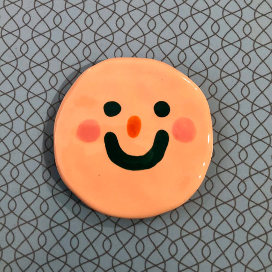 Pansy Wall Face - Peach Happy Face