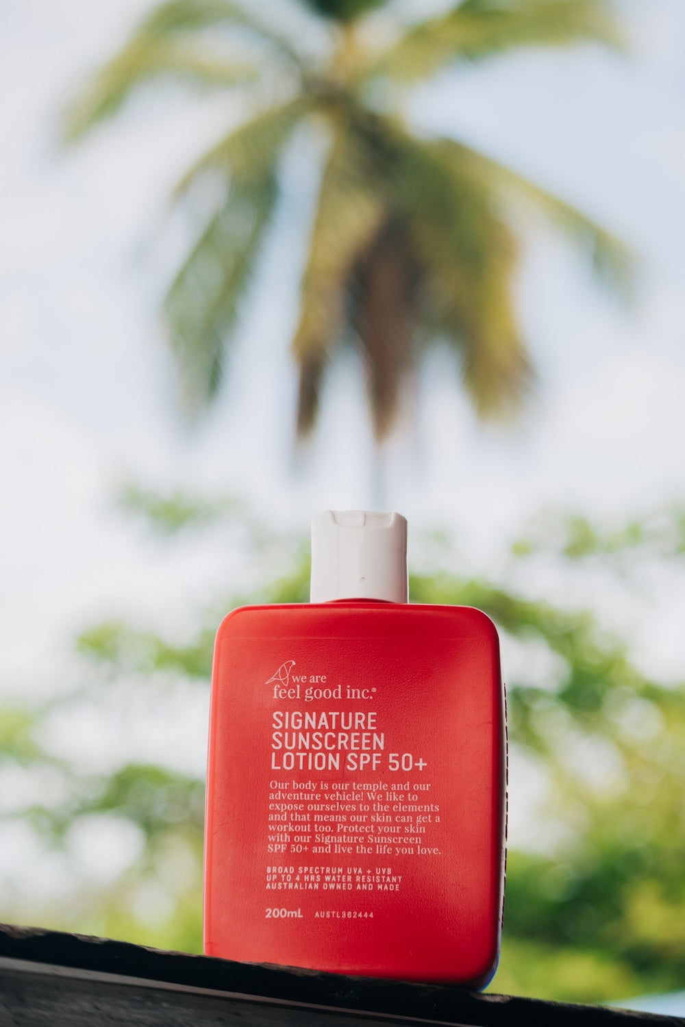 We Are Feel Good Inc Signature Sunscreen SPF50+ 200ml