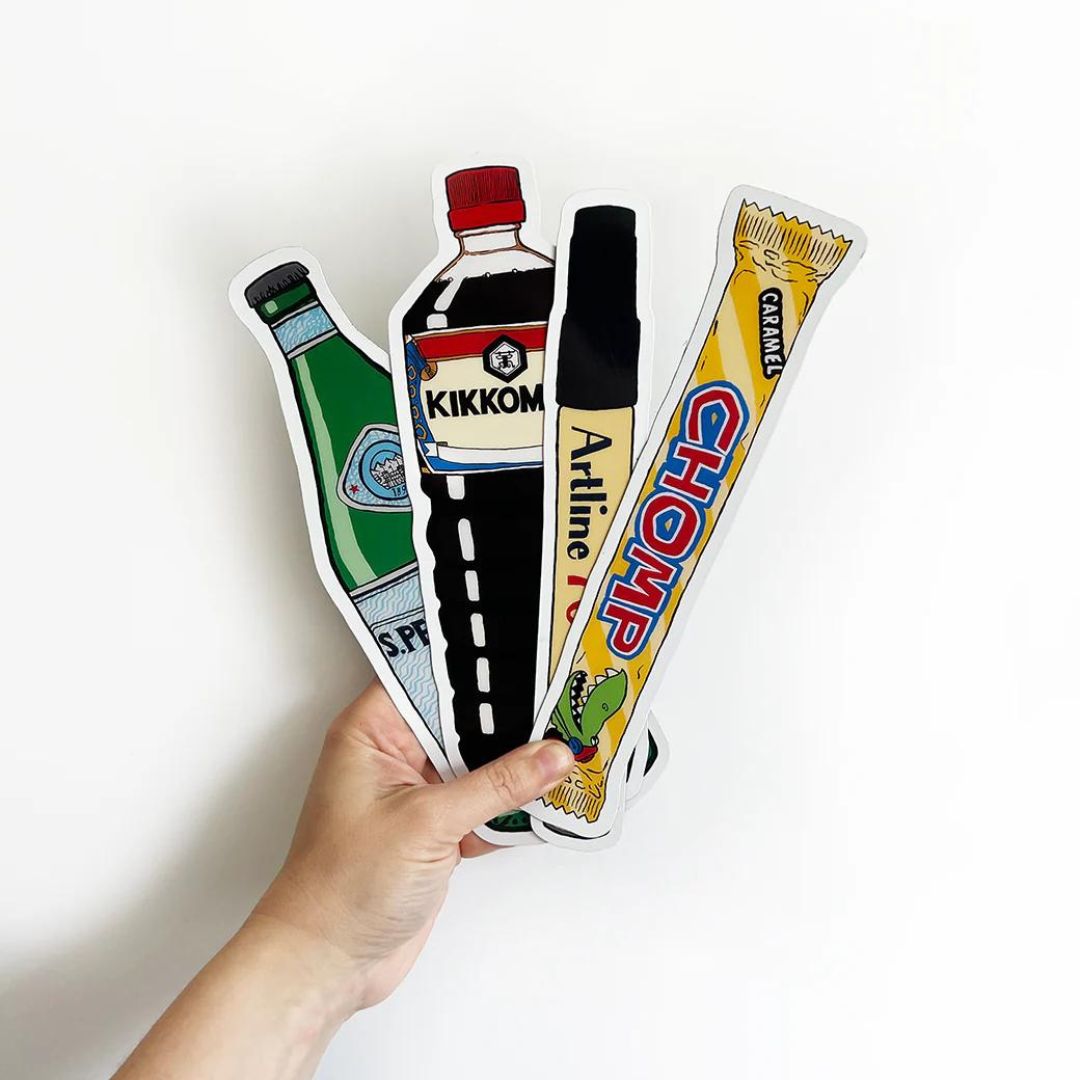 Billie Justice Thomson Really Big Magnet Set held in a model's hand