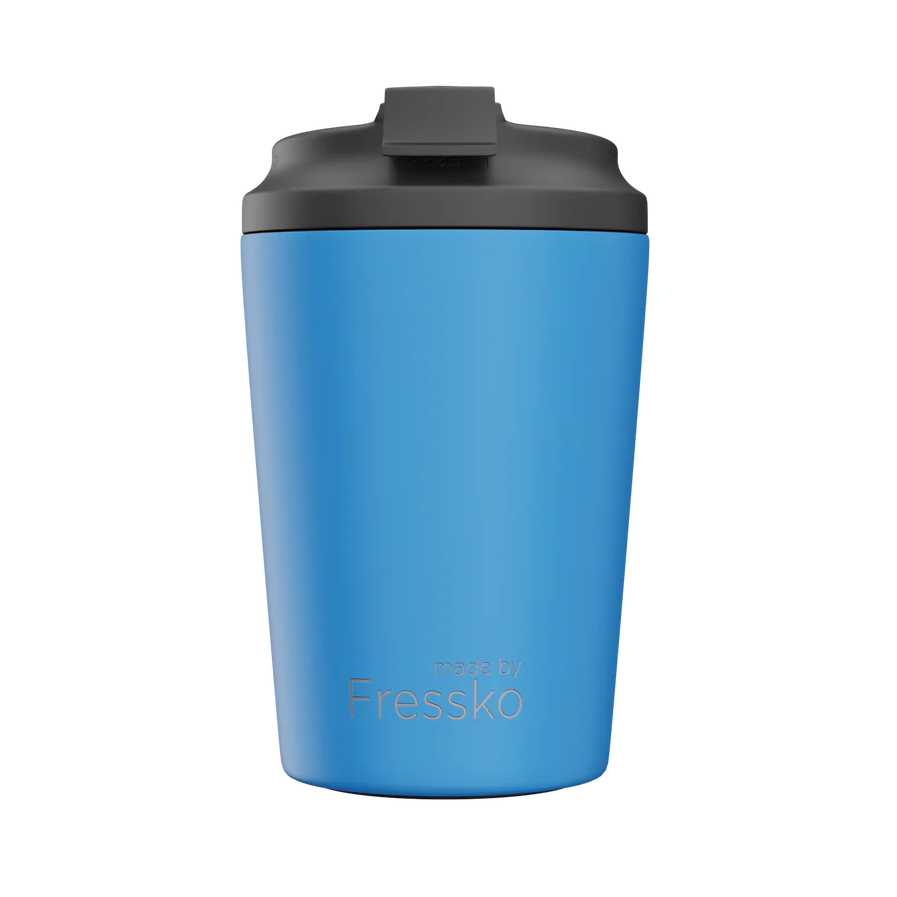 Blue Fressko insulated takeaway coffee cup with black lid on a white background
