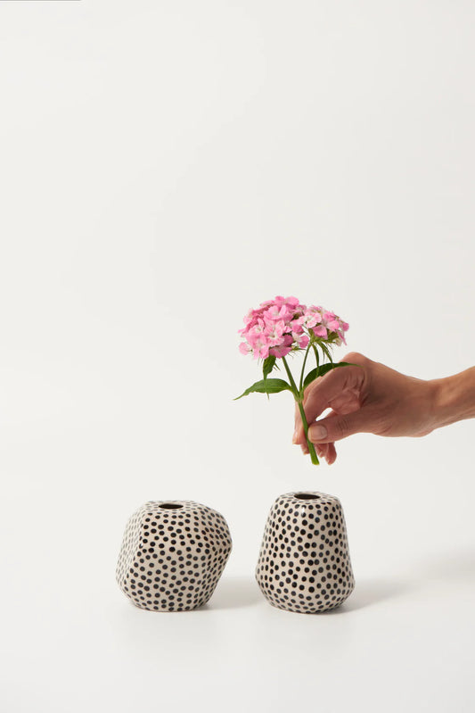 Jones & Co Medium Facet Vase - Black Sprinkle