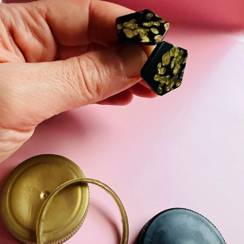 Single Use Multiverse Selma Studs - Black/Gold
