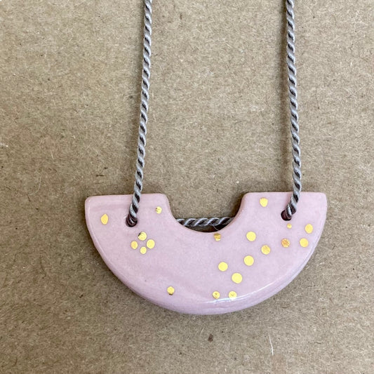 Renée Waters Gold Lace Porcelain Necklace - Pink